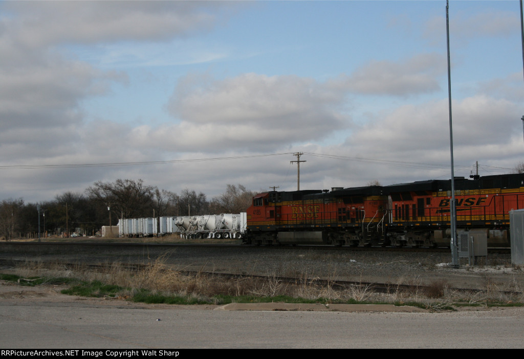 BNSF 4185